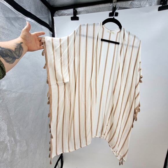 Do You Everything In‎ Love Kimono OS Coverup Tassel Trim White Tan Neutral Beach - Picture 4 of 7